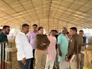 निरीक्षण करतीं एसडीपीओ अर्चना कुमारी
