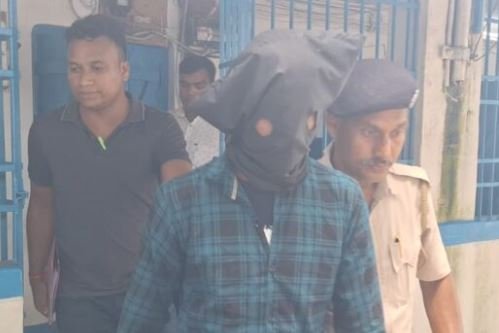 सिलीगुड़ी में तृणमूल नेता सिकंदर खान हत्याकांड का मुख्य आरोपी गिरफ्तार, ट्रांजिट रिमांड पर बांकुड़ा ले जाई जाएगी पुलिस